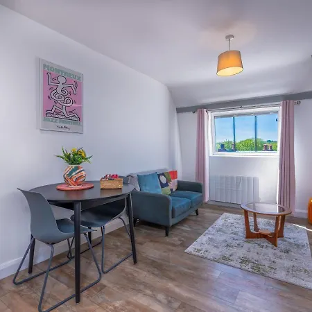 Modern Serviced Appartment: Short Walk To Centre * Bristol