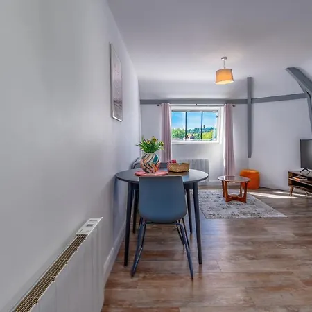 Apartment Modern Serviced Appartment: Short Walk To Centre Bristol