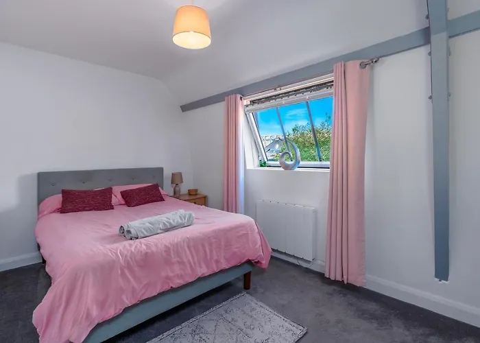 Апартаменти Modern Serviced Appartment: Short Walk To Centre *